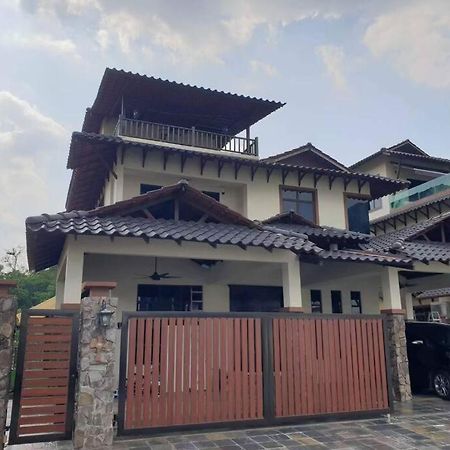 Templer Guesthome Rawang Luaran gambar